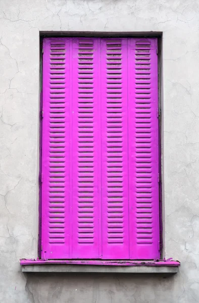 Architectural detail, painted vertical window shutter — Stock Photo, Image