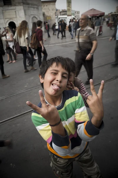 Enfants réfugiés à Istanbul — Photo