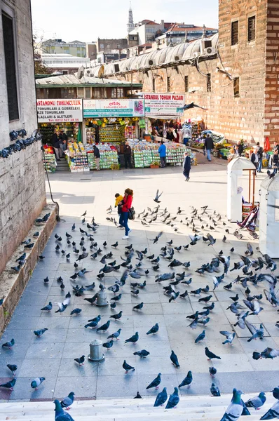 Yeni Cami (Ny moskeen) i Eminonu-distriktet, Istanbul – stockfoto