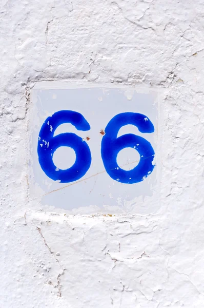 Liczba drzwi, wszystko typograficzne, numerem sześćdziesiąt sześć — Zdjęcie stockowe