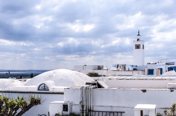 Vista de detalhes arquitetônicos da arquitetura tradicional tunisiana — Fotografia de Stock