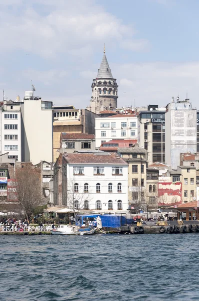 著名的塔塔，Beyoglu，伊斯坦布尔的视图 — 图库照片
