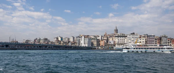 View of the famous Galata Tower, Beyoglu, Istanbul — Stock Photo, Image