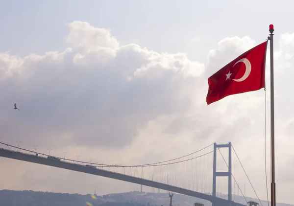 Uitzicht vanaf de Bosporus die Europa van Azië, Istanbul, Turkije scheidt. — Stockfoto