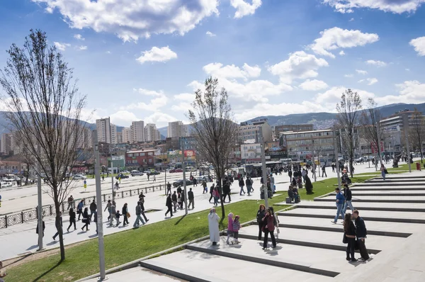 Vista da Kent Meydani, il centro commerciale nel quartiere centrale di Bursa, Marmara, Turchia — Foto Stock