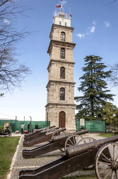 Historické věže s hodinami v Tophane okres Bursa city, Marmarské, Turecko — Stock fotografie