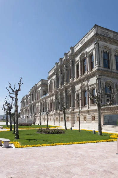 Vista exterior del Palacio Ciragan, Estambul — Foto de Stock