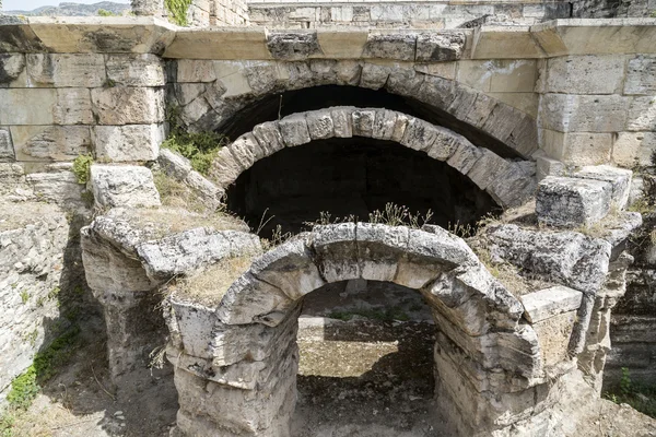 デニズリ、トルコ パムッカレに位置する古代遺跡、ヒエラポリスの遺跡 — ストック写真