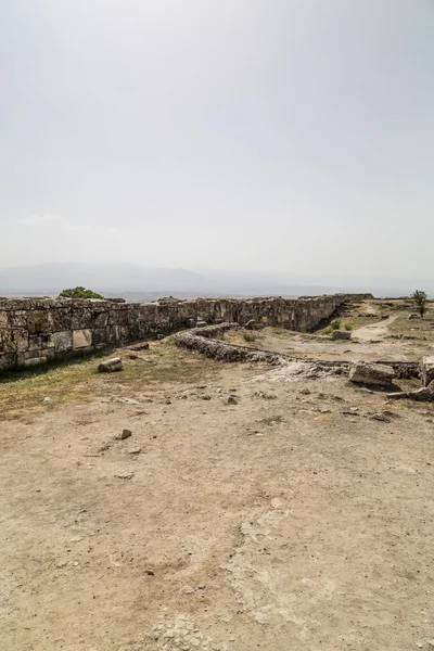 Ruiny Hierapolis, po starożytnej stronie położony w centrum Pamukkale, Denizli, Turcja — Zdjęcie stockowe