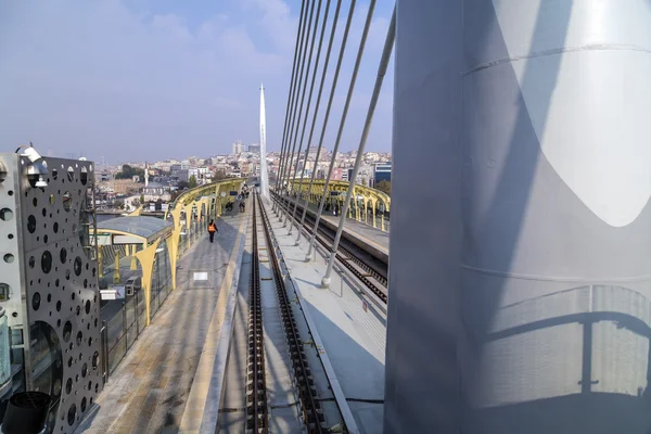 Detalhe de Istambul Metro Bridge sobre Halic ou Golden Horn, Turquia — Fotografia de Stock