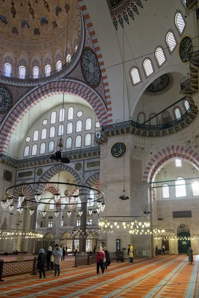 Vista interior da Mesquita Suleymaniye, Istambul — Fotografia de Stock