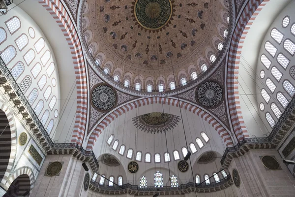 Innenansicht von der suleymaniye Moschee, Istanbul — Stockfoto