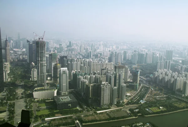 Guangzhou uitzicht vanuit de ramen van Canton tower — Stockfoto