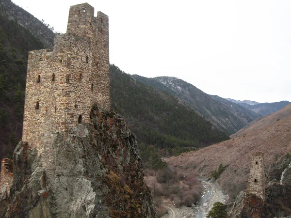 Torres de Ingushetia. Arquitectura antigua y ruinas —  Fotos de Stock