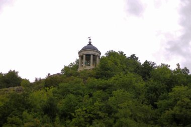 Aiolos harp içinde yaz. Pyatigorsk simge ve anıtlar