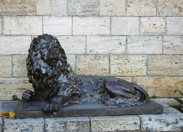 Entrez Dans Lac Proval Monument Lion Pyatigorsk Fédération Russie Oct — Photo