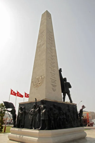 Monumento Memorial Vítima Terror Praça Cidade Fethiye Mugla Turquia Setembro — Fotografia de Stock