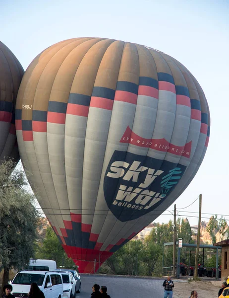 Bunte Heißluftballons Gegen Blauen Himmel Fliegen Über Kappadokien Türkei September — Stockfoto