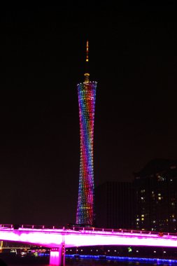 Kanton Kulesi, guangzhou, Çin skyline pearl Nehri üzerinde