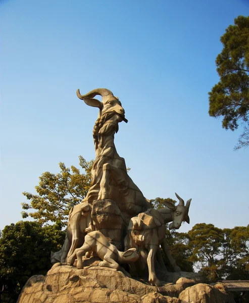 Pět koz socha ve městě guangzhou Čína — Stock fotografie