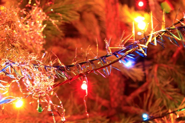 Decoração de árvore de Natal na árvore de Natal — Fotografia de Stock