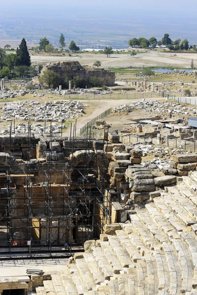 Ruins of theater in ancient town Hierapolis Turkey — Stock Photo, Image