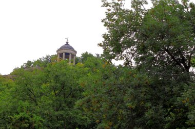 Aiolos harp içinde yaz. Pyatigorsk simge ve anıtlar