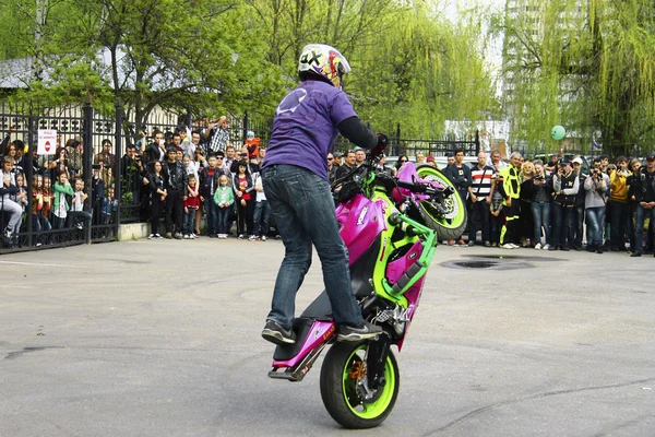 Moto serbest stil pilot meydanda bodurluk — Stok fotoğraf