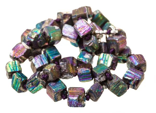 Collar enredado de perlas de pirita arco iris —  Fotos de Stock