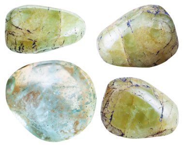 Yeşil beryl (beril) değerli taşlar izole kümesi