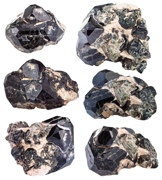 Σετ μαύρο κρύσταλλο σπινελίου στην πέτρα διοψίδιος περιοχή — Φωτογραφία Αρχείου