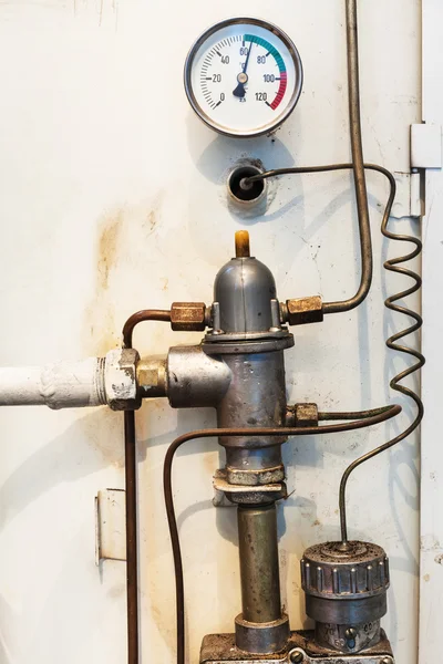 Θερμόμετρο και εξοπλισμός λέβητα αερίου — Φωτογραφία Αρχείου