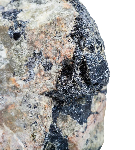 Mineral Ilmenite negro en roca nefelina — Foto de Stock