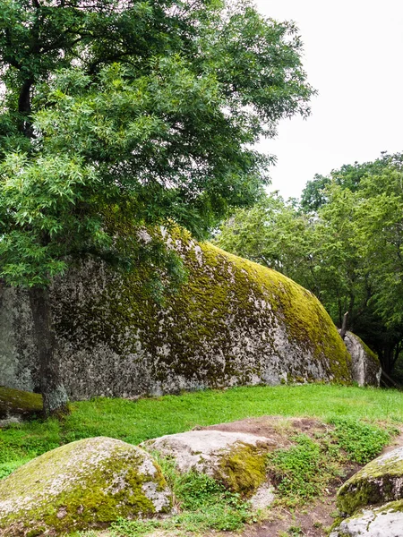 Large stones of ancient megaliths beglik tash — Stock Photo, Image