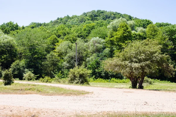 Incrocio di strade di campagna del Caucaso settentrionale — Foto Stock