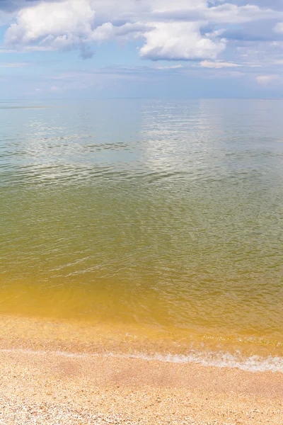 Sabbia e costa ghiaiosa Mare di Azov — Foto Stock