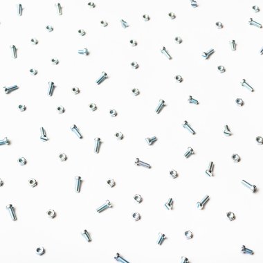 küçük çelik somunlar görünümünü beyaz yukarıda