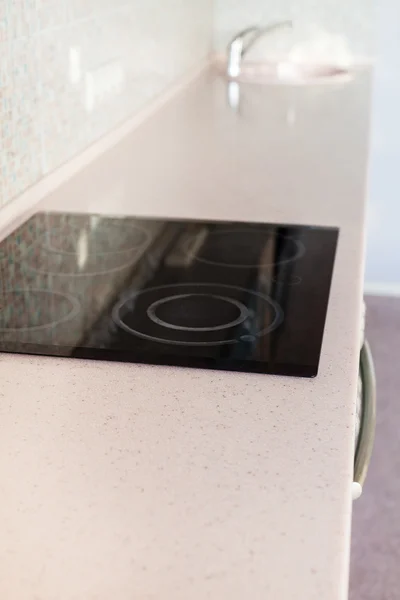 New worktop with built-in cooking stove and sink — Stock Photo, Image