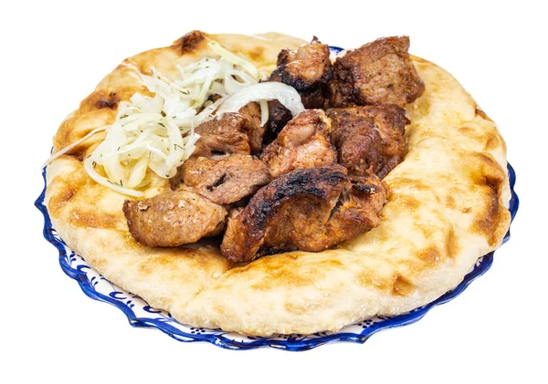 Porción Kebab Sobre Pan Plano Plato Aislado Sobre Fondo Blanco — Foto de Stock