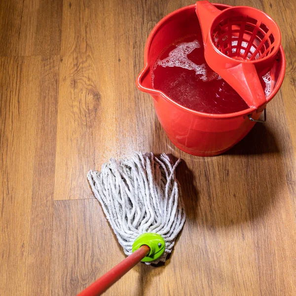 Point View Rope Mop Bucket Water Wooden Laminate Floor Home — Stock Photo, Image