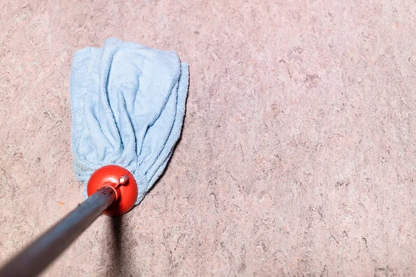 Point View Mop Wiping Linoleum Floor Home — Stock Photo, Image