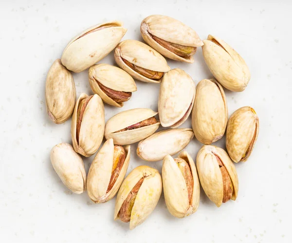 Top View Pile Raw Ripe Pistachio Nuts Close Gray Ceramic — Stock Photo, Image