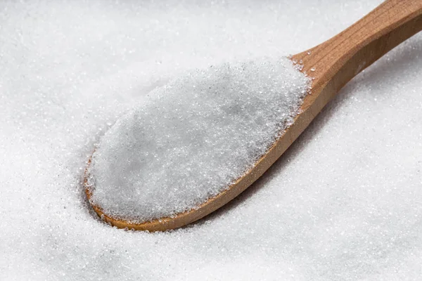 Vista Sopra Cucchiaio Legno Con Eritritolo Cristallino Sostituto Dello Zucchero — Foto Stock