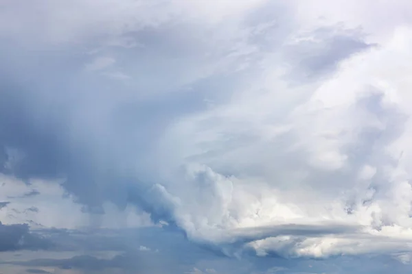 Picturesque Gray Rainy Clouds Whirls June Day — 图库照片