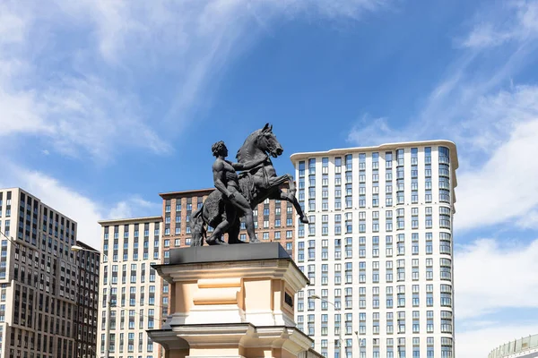 Moscow Russia May 2021 Old Sculpture Pylon Gate Central Moscow — Stock Photo, Image