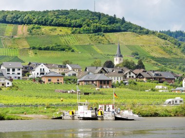 Ellenz poltersdorf köyden moselle Nehri