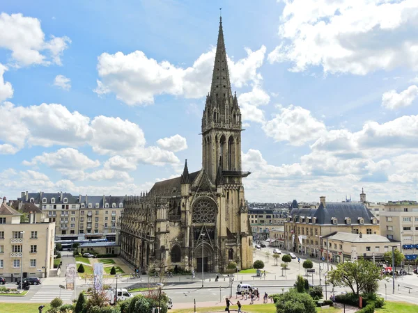 Kerk van saint-pierre in caen stad, Frankrijk — Stockfoto