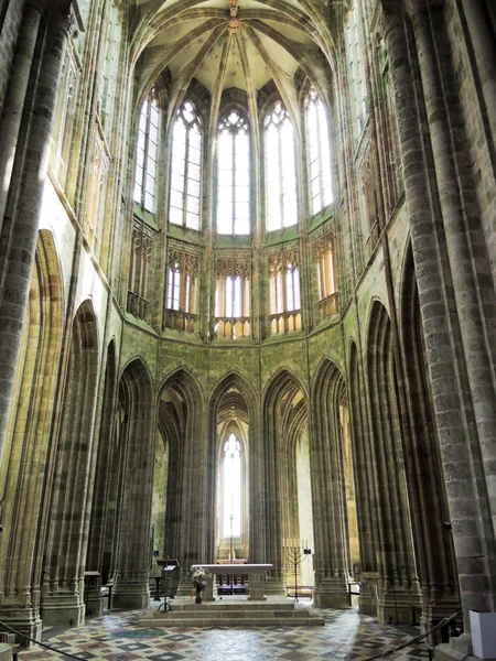 Nave of Church in abbey Mont Saint Michel — Stock Photo, Image