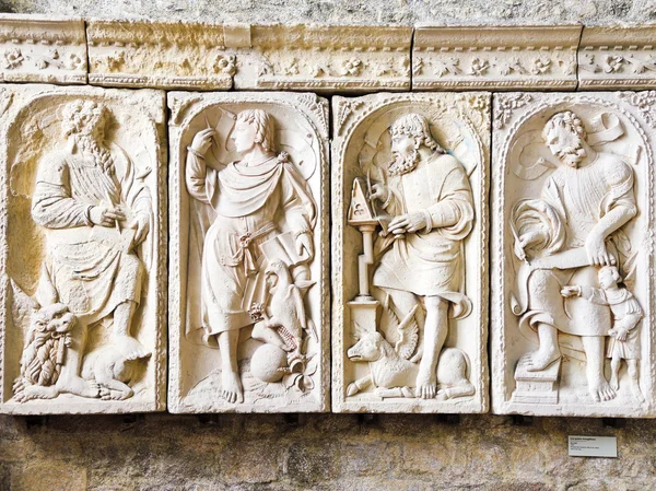 Reliefs in Church-abbey of Mont Saint Michel — Stock Photo, Image