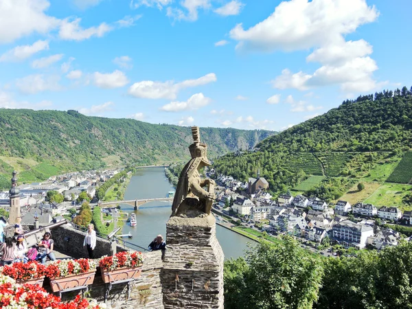 Pohled na města cochem od císařského hradu, Německo — Stock fotografie